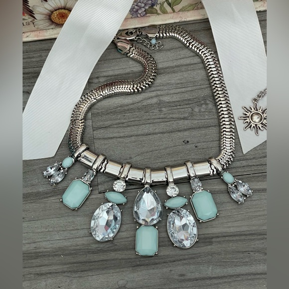 🔥SQ🔥🔥SUNDAY FUNDAY🔥 Silver and Turquoise Blue & Bling Statement Necklace✨ - Picture 8 of 9